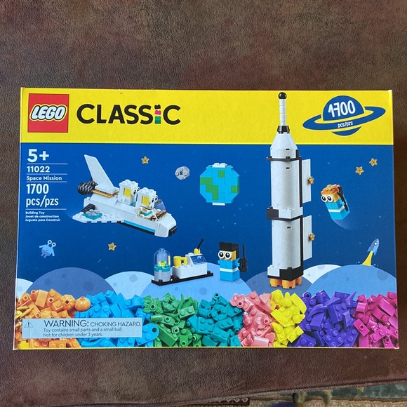 Lego Classic 1700 pieces space mission NIB - Picture 3 of 6